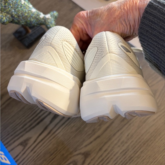 Brooks Ghost Max 3 - Picture 3 of 5